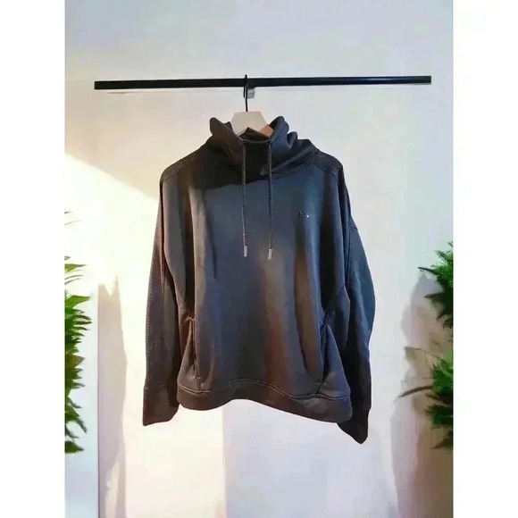 Under Armour Sweatshirt Large Black Cowl Neck Sweater Pullover Fleece Top - Picture 1 of 4